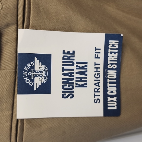 Dockers Signature Khaki Stright Fit.. Lux cotton stretch - Picture 3 of 7